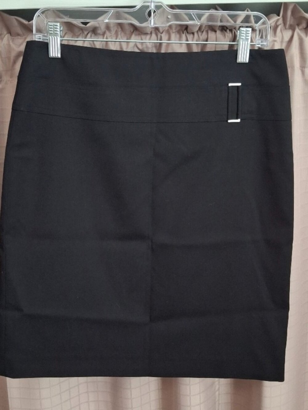 Black Knee Length Straight Skirt Lined Size 6